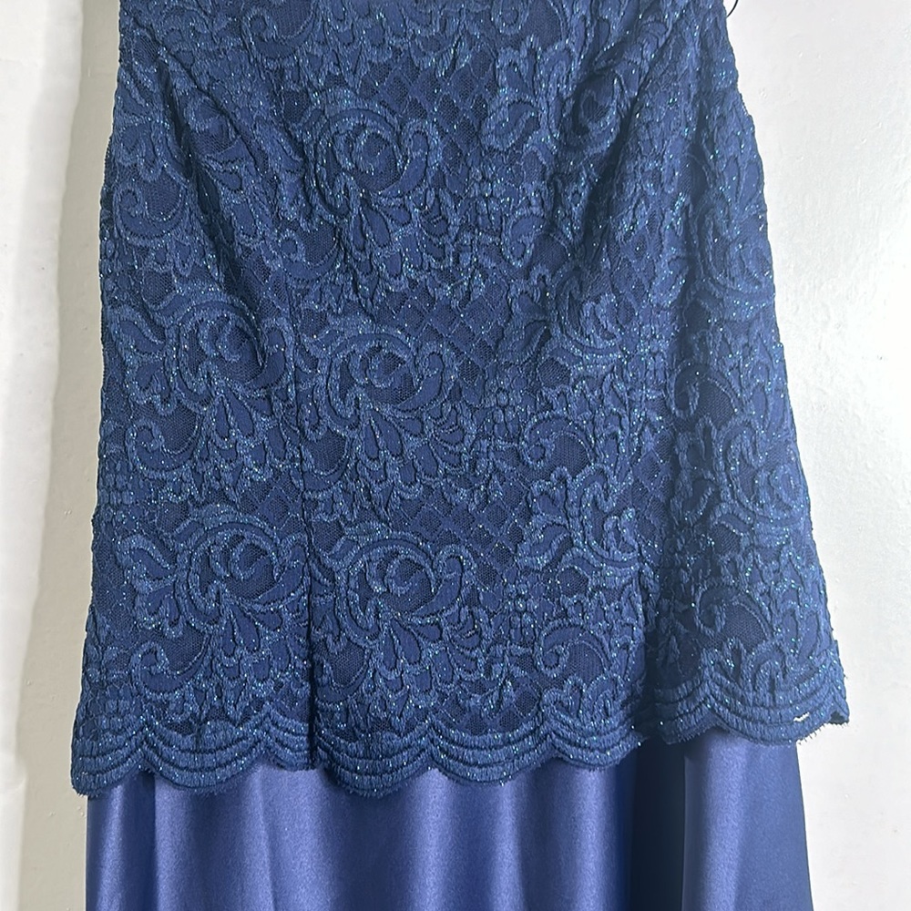 Elegant Navy Blue Sleeveless Dress - Picture 7 of 9